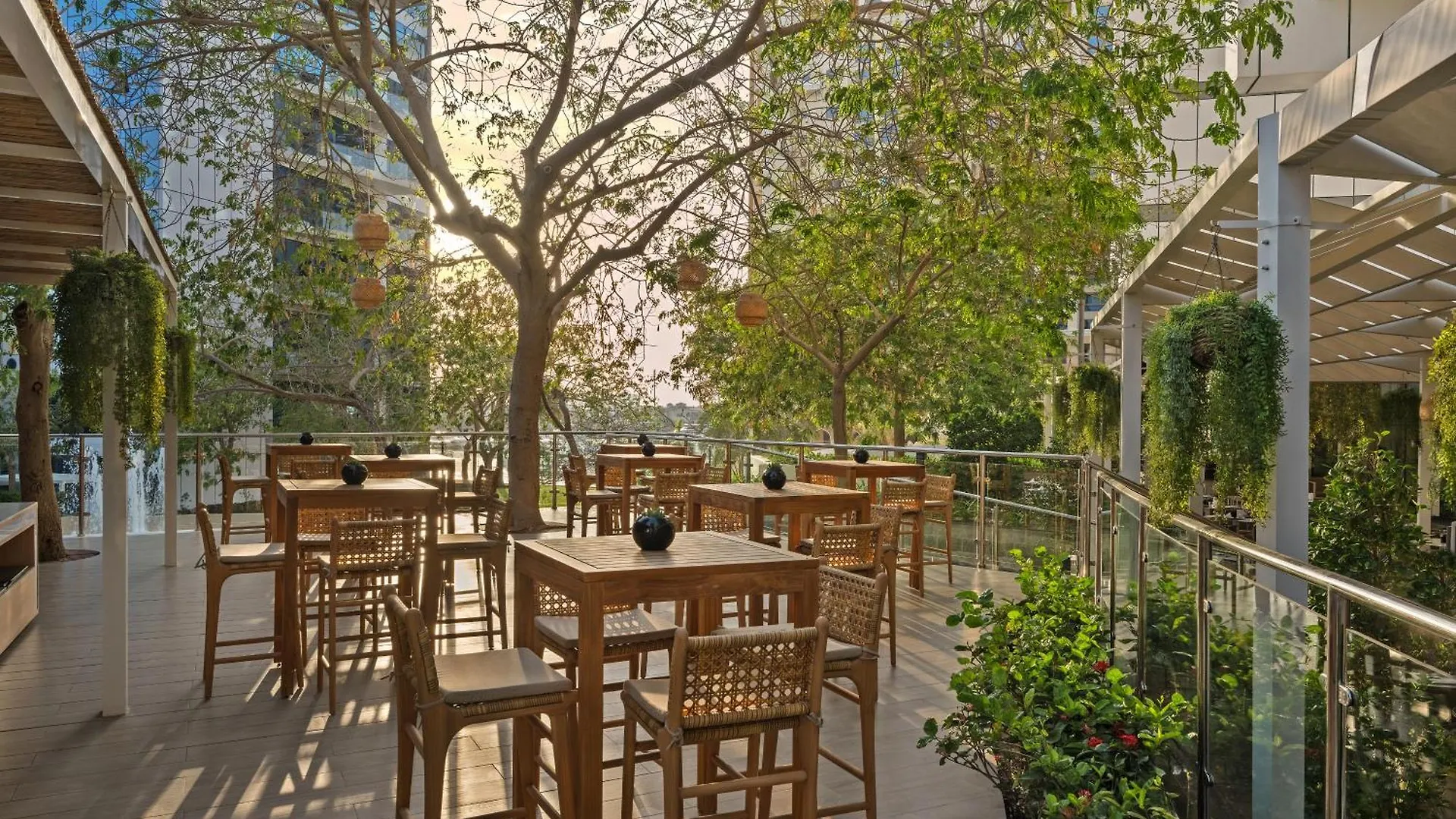 Dukes The Palm, A Royal Hideaway Hotel Dubai